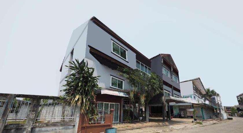 Aparthotel Bannsawasdee Chiang Rai Esterno foto